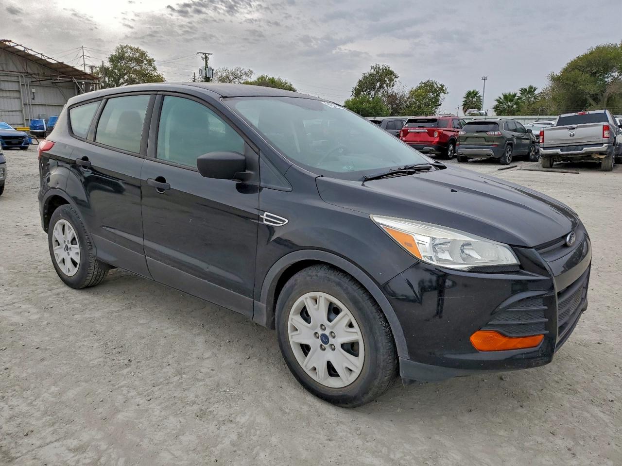 Ford Escape S Image 2