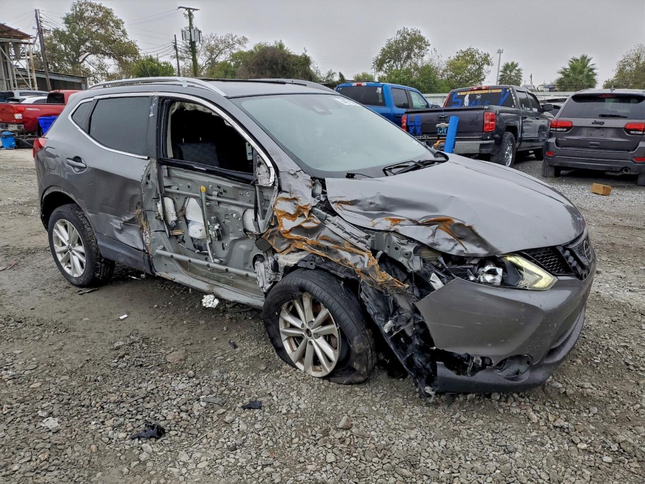 Nissan Rogue S Image 13