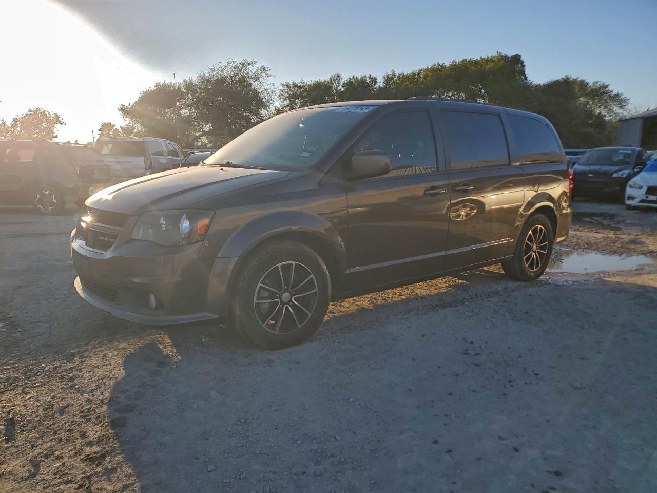 Dodge Caravan Gt Image 1