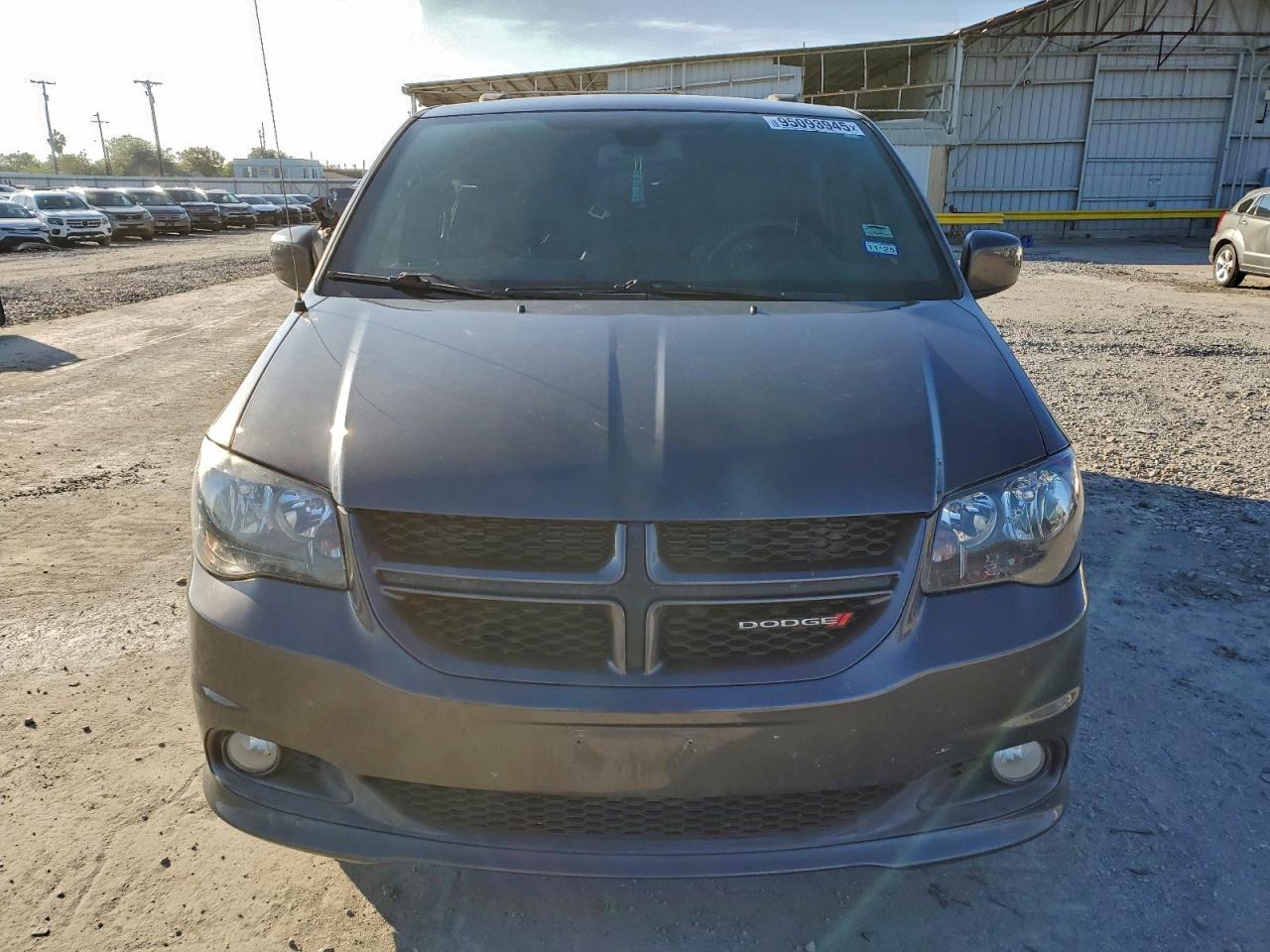 Dodge Caravan Gt Image 4