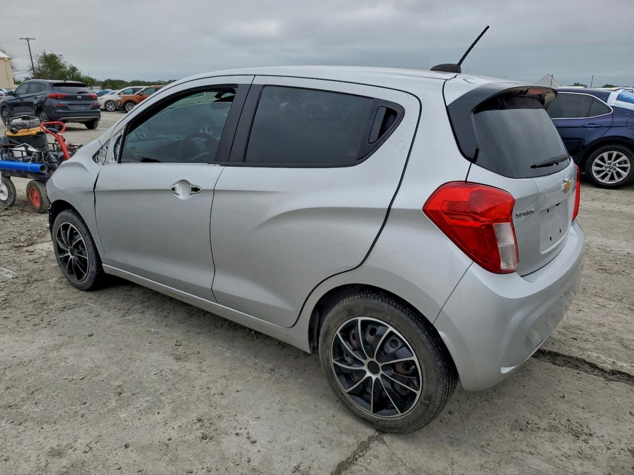 Chevrolet Spark Ls Image 11