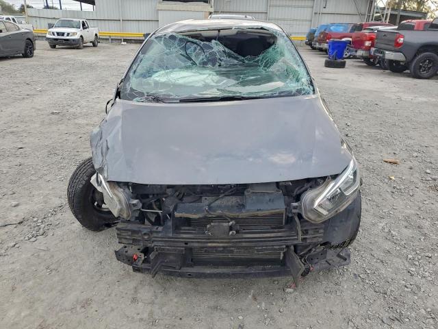 Nissan Versa Sv Image 6