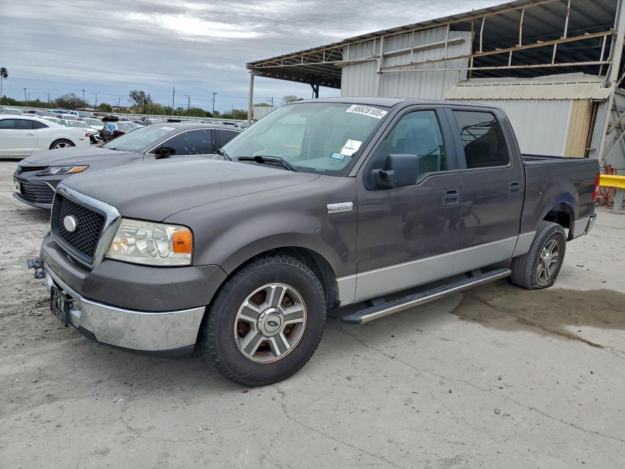 Ford F-150 Supercrew Image 1