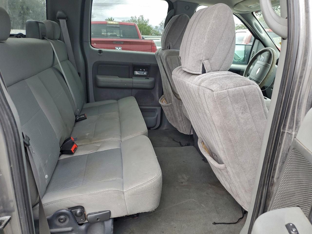 Ford F-150 Supercrew Image 9