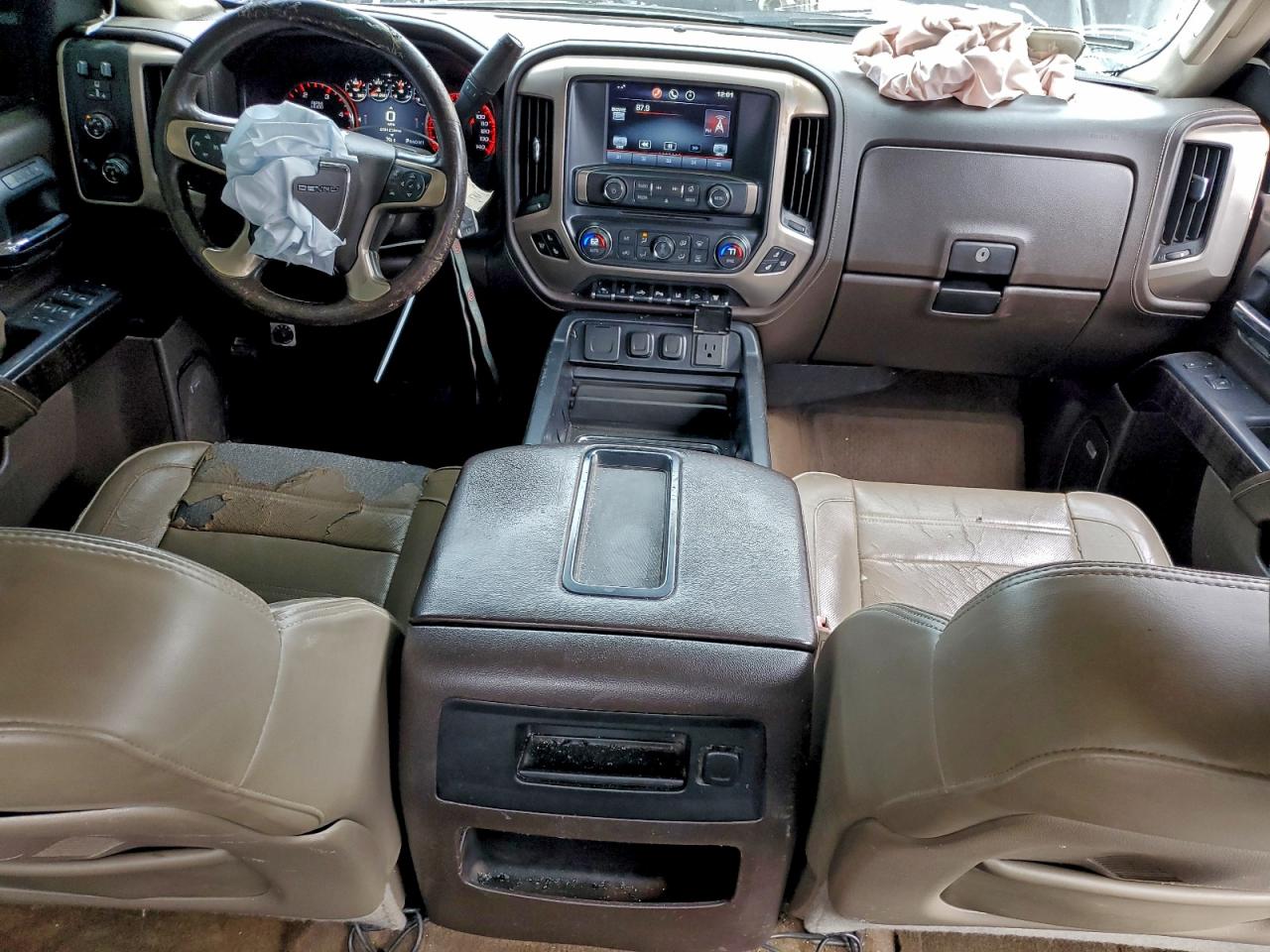 GMC Sierra K2500 Denali Image 5
