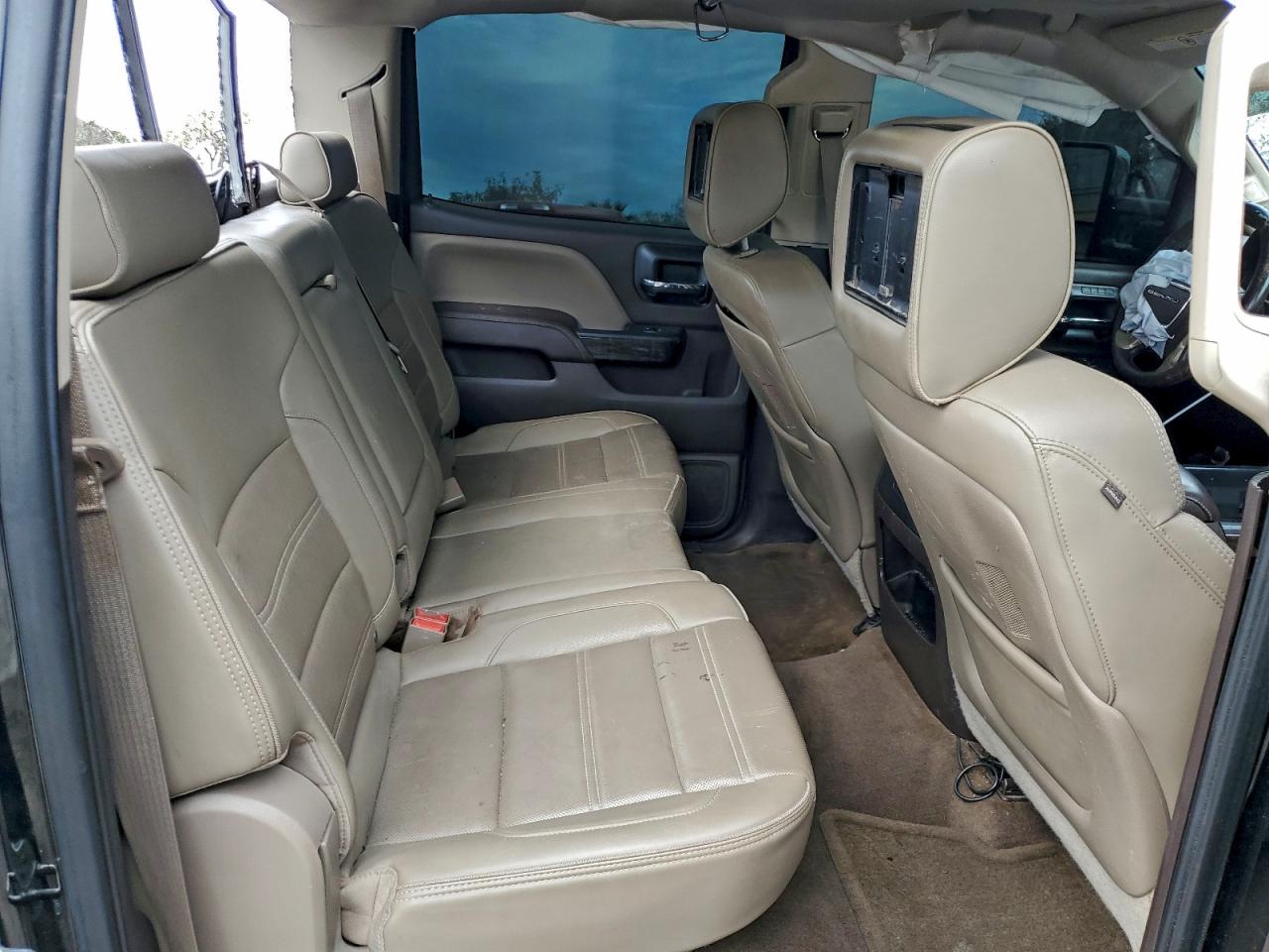 GMC Sierra K2500 Denali Image 7