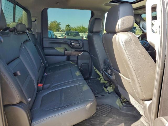 GMC Sierra K2500 Denali Image 10