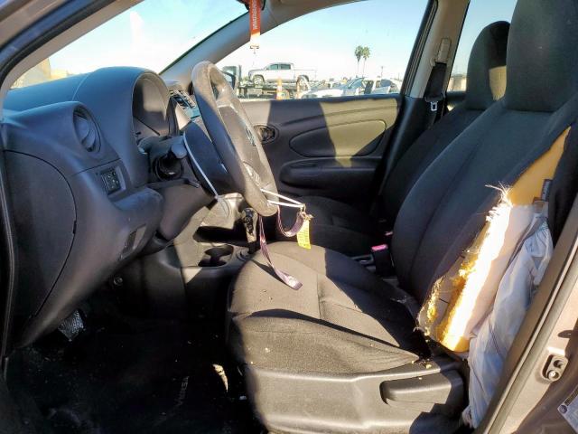 Nissan Versa S Image 6