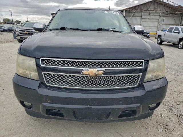 Chevrolet Suburban K1500 Ltz Image 2