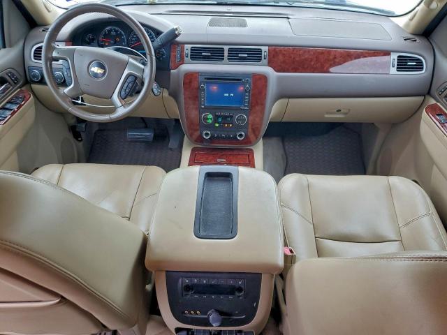 Chevrolet Suburban K1500 Ltz Image 11