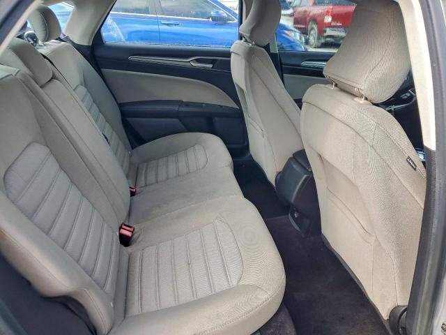 Ford Fusion S Image 8