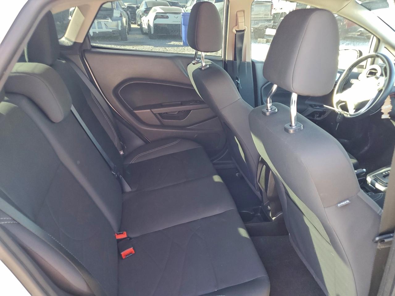 Ford Fiesta Se Image 10