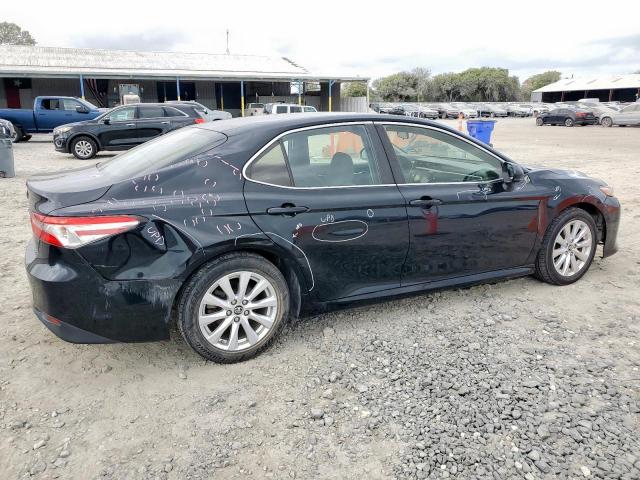 Toyota Camry L Image 2