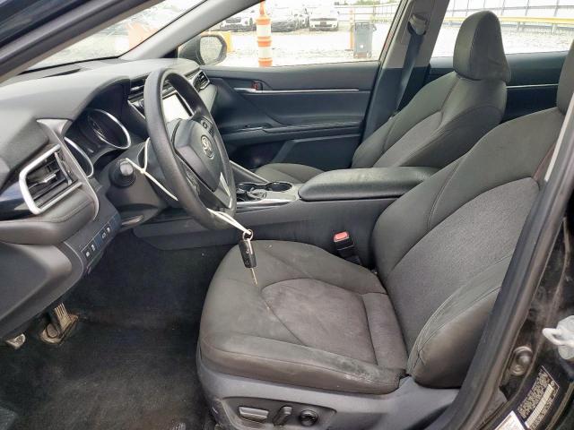 Toyota Camry L Image 4