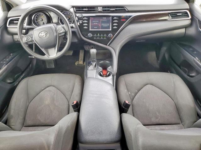 Toyota Camry L Image 11