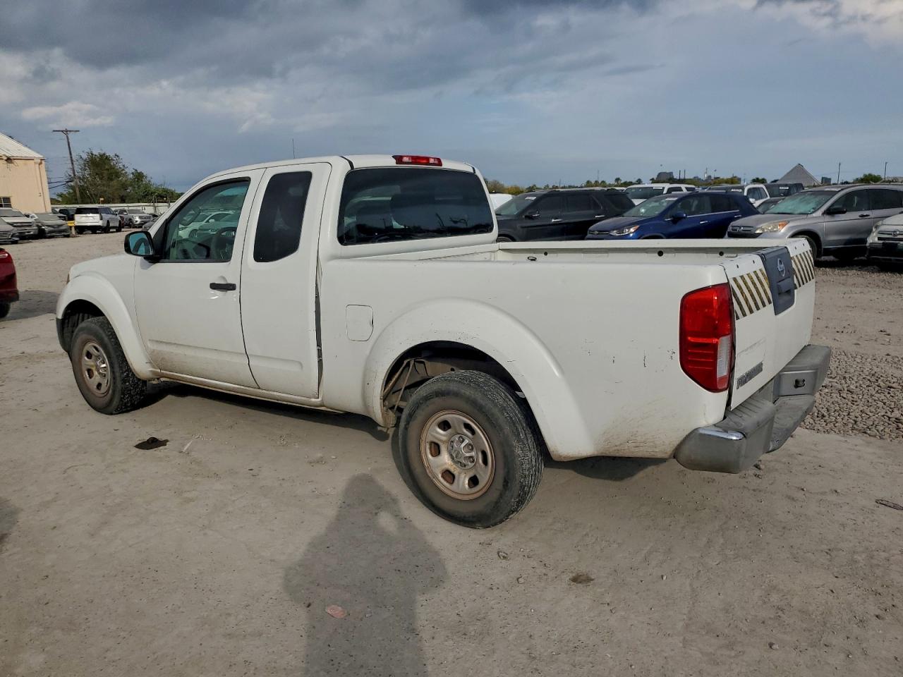 Nissan Frontier S Image 7