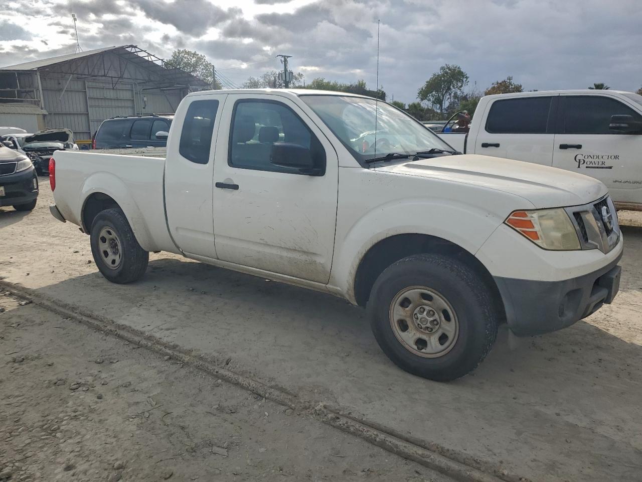 Nissan Frontier S Image 6