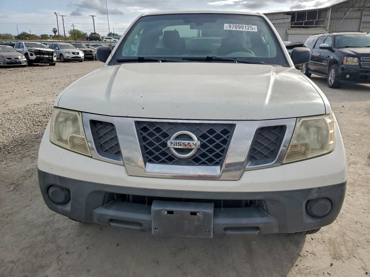 Nissan Frontier S Image 2