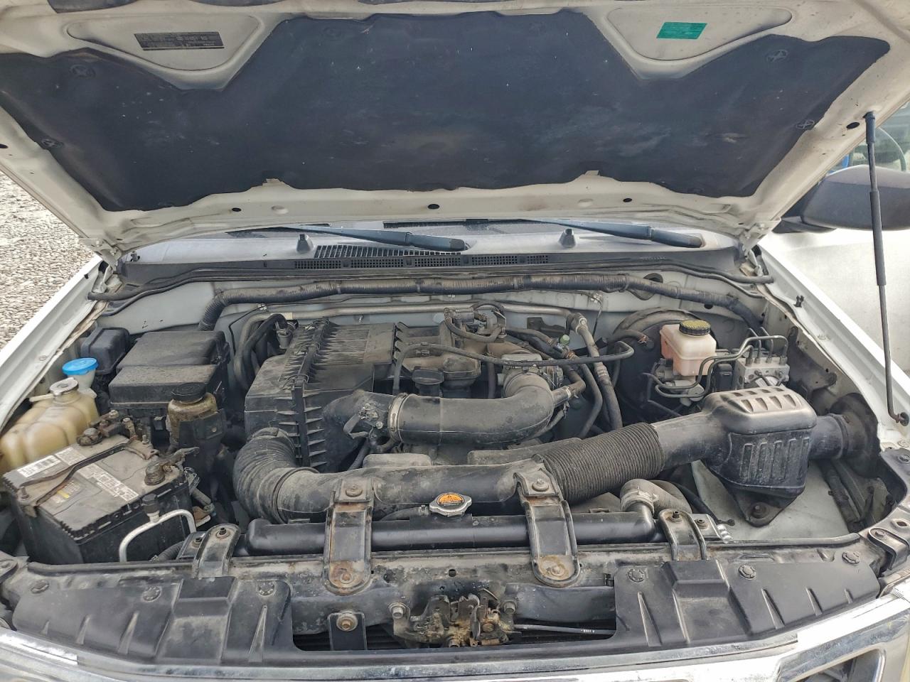 Nissan Frontier S Image 9