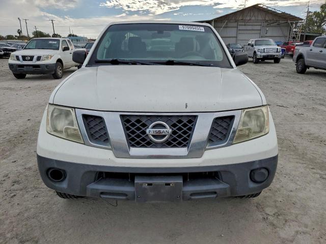 Nissan Frontier S Image 8