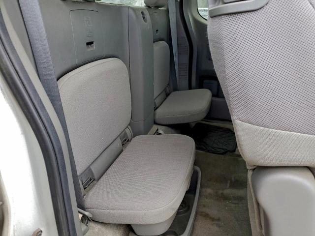 Nissan Frontier S Image 2