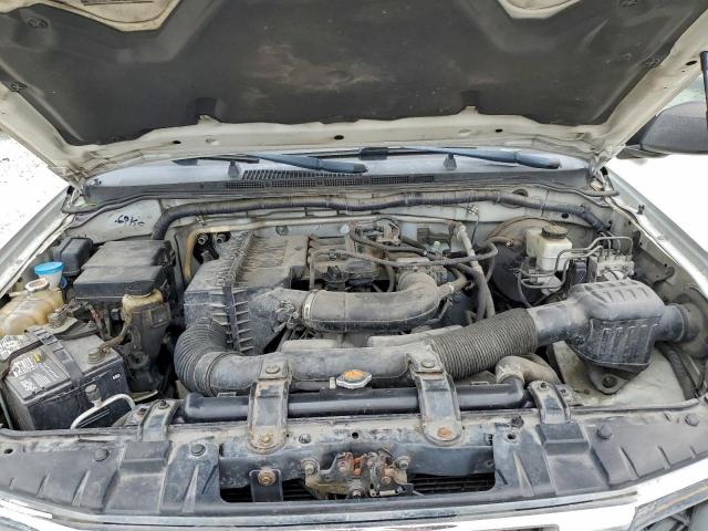 Nissan Frontier S Image 9