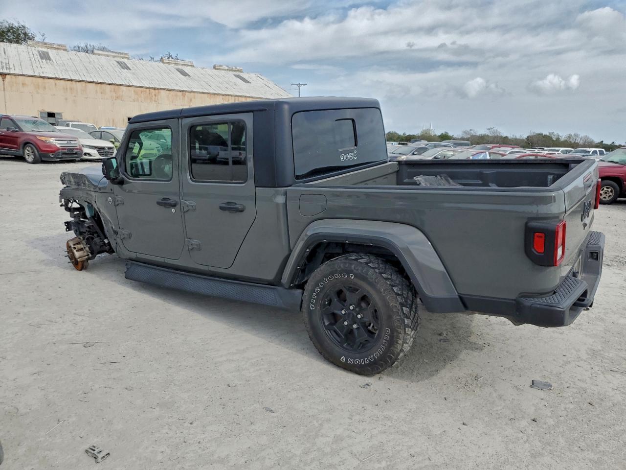 Jeep Gladiator Sport Image 3