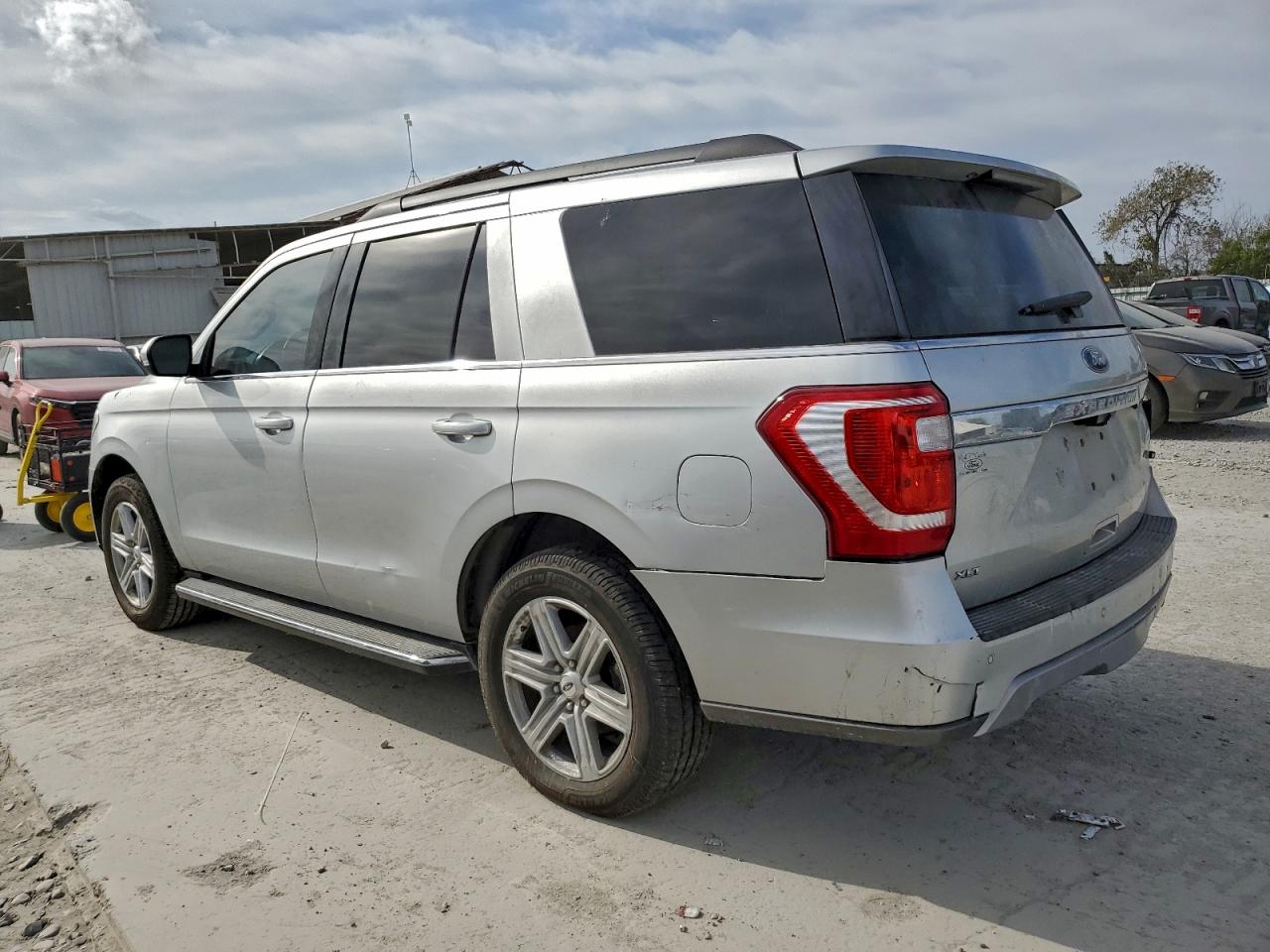 Ford Expedition Xlt Image 6