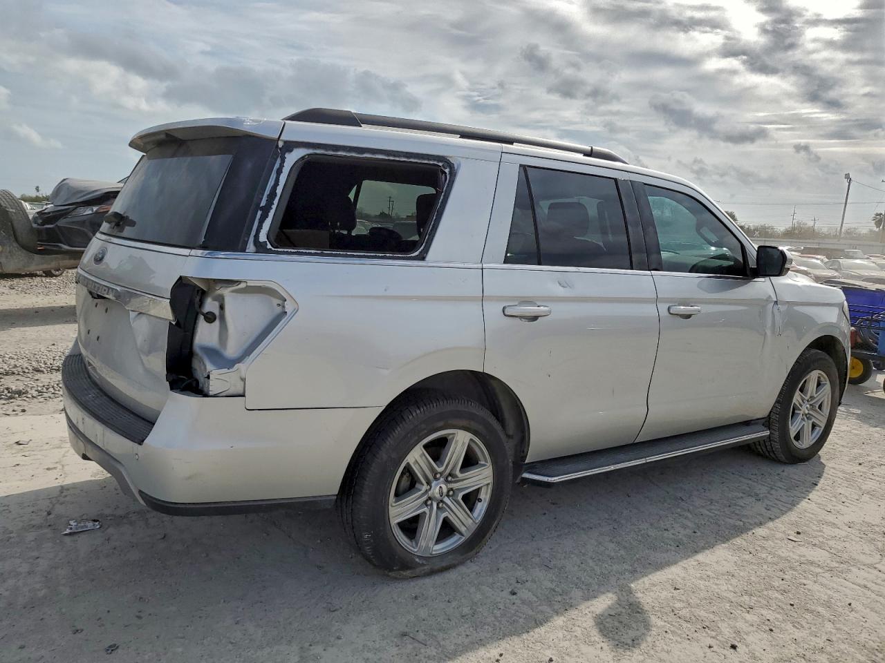 Ford Expedition Xlt Image 3