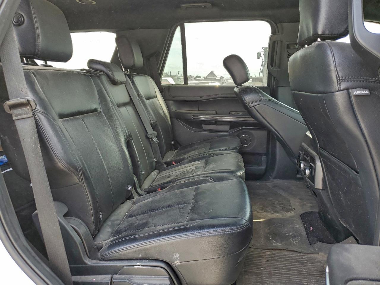 Ford Expedition Xlt Image 8