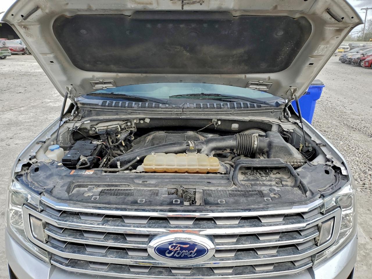 Ford Expedition Xlt Image 2