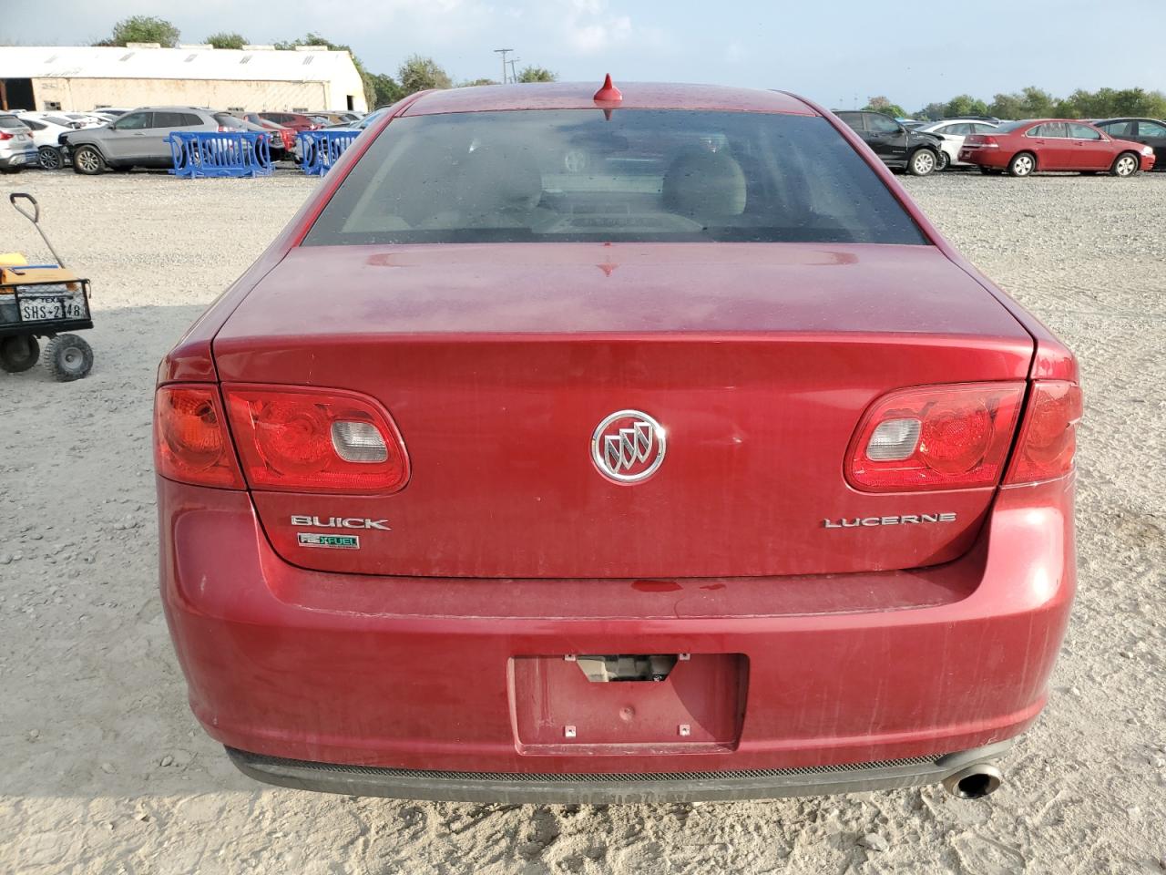 Buick Lucerne Cx Image 12
