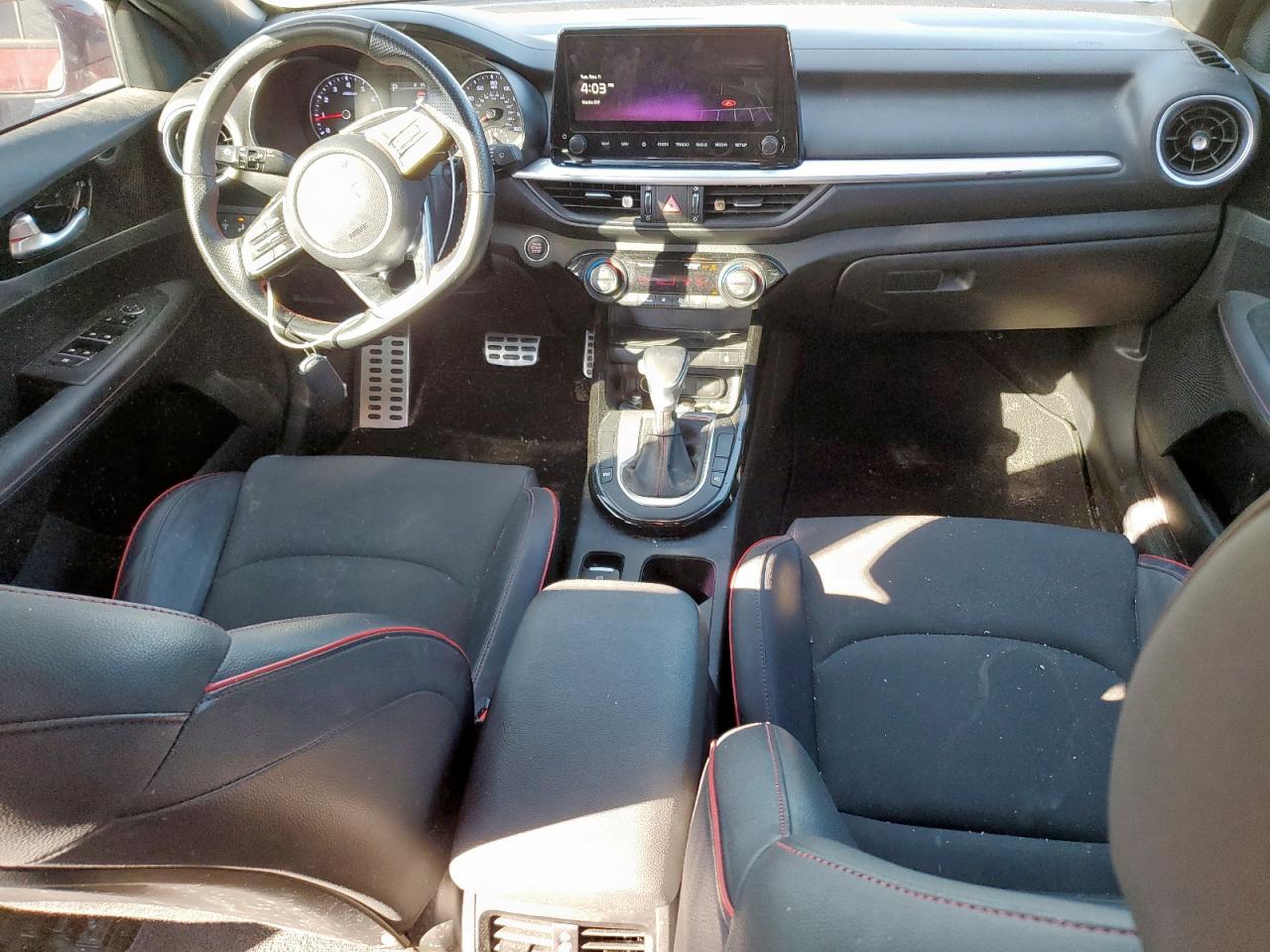 Kia Forte Gt Image 8