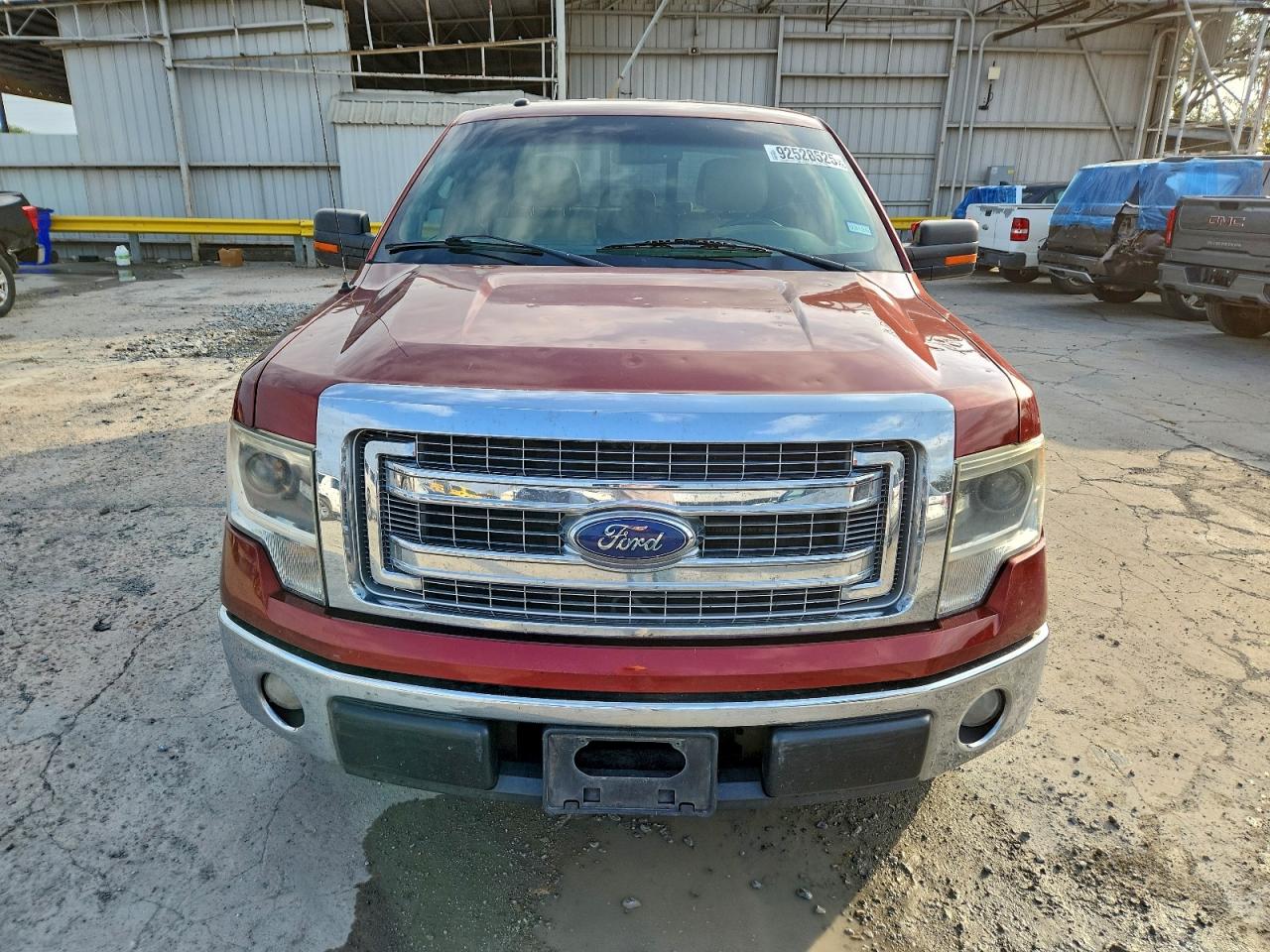 Ford F-150 Supercrew Image 3