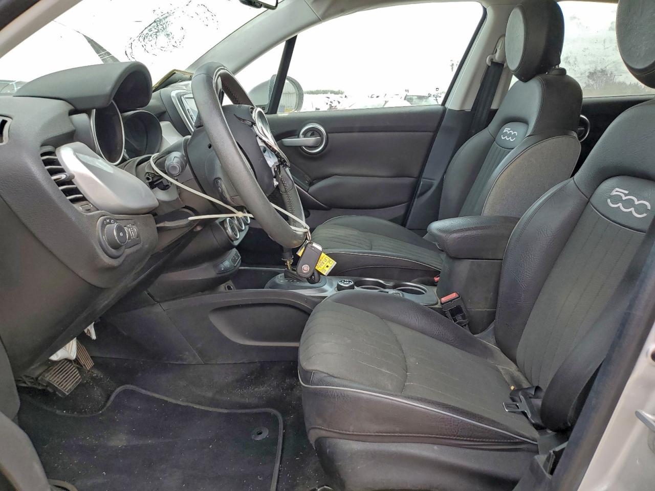 FIAT 500 Lounge Image 8