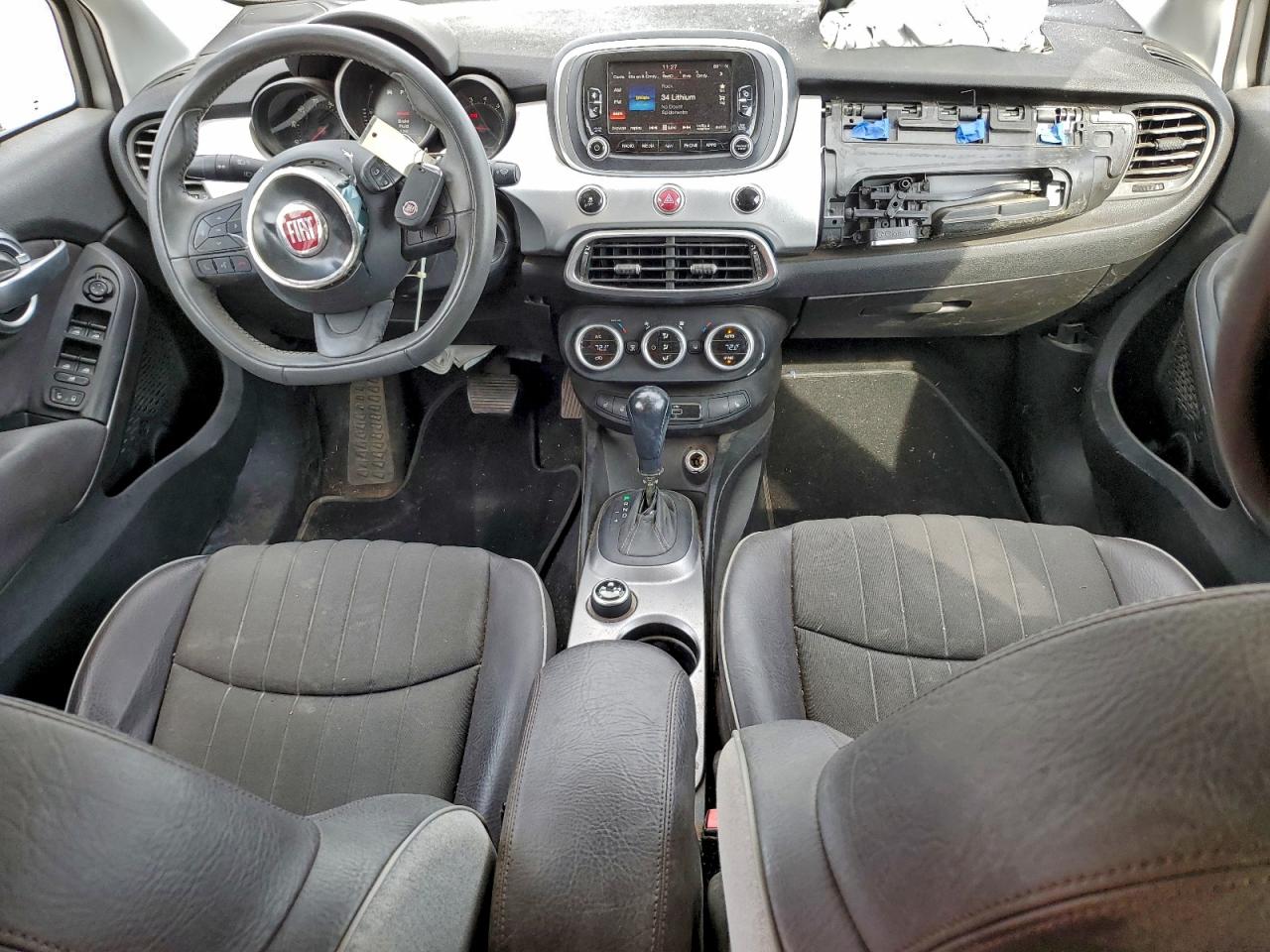 FIAT 500 Lounge Image 9