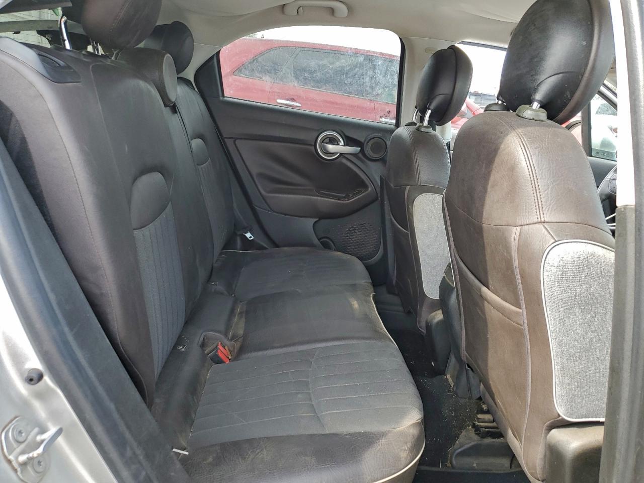 FIAT 500 Lounge Image 12