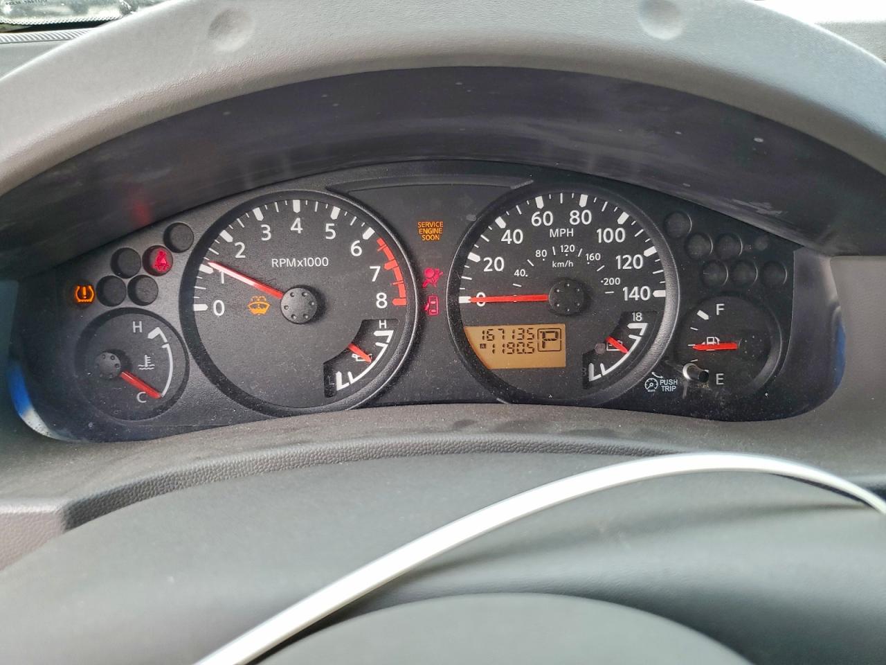 Nissan Frontier Crew Cab Le Image 5