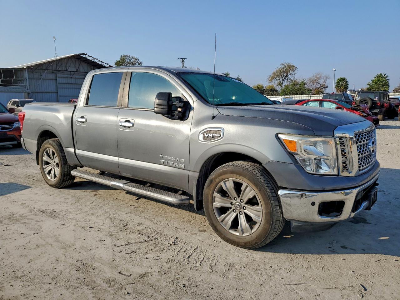 Nissan Titan Sv Image 3