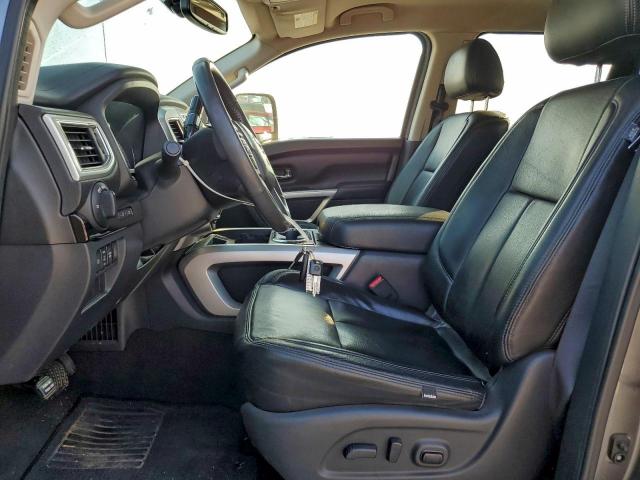 Nissan Titan Sv Image 12