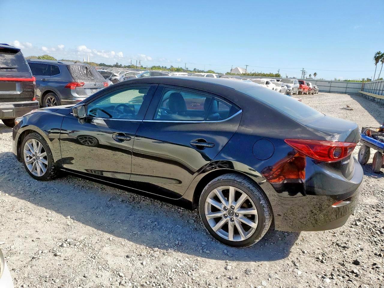 Mazda 3 Touring Image 5