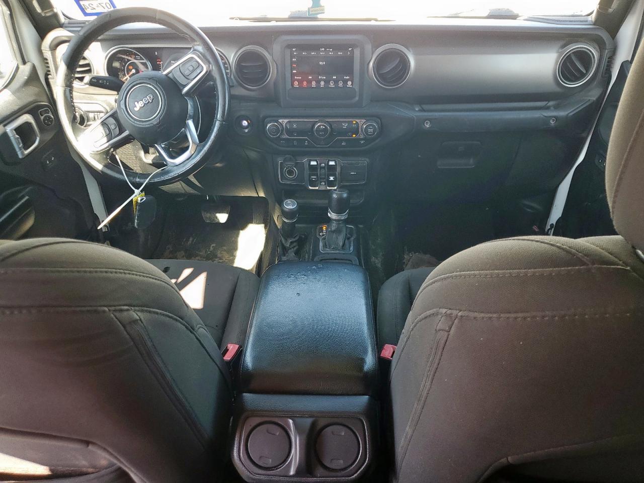 Jeep Gladiator Sport Image 2