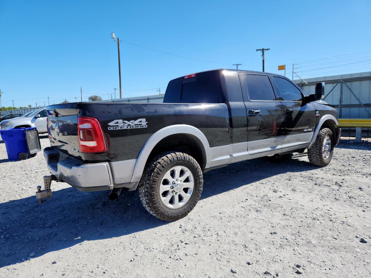 Ram 2500 Laramie Image 3