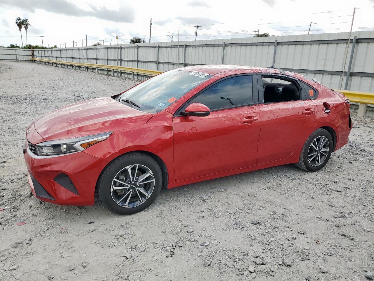 Kia Forte Fe Image 1