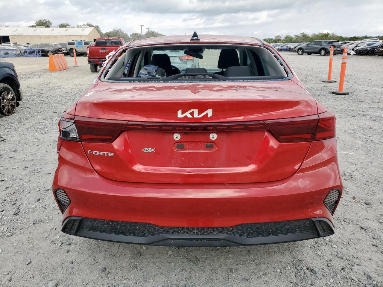 Kia Forte Fe Image 2