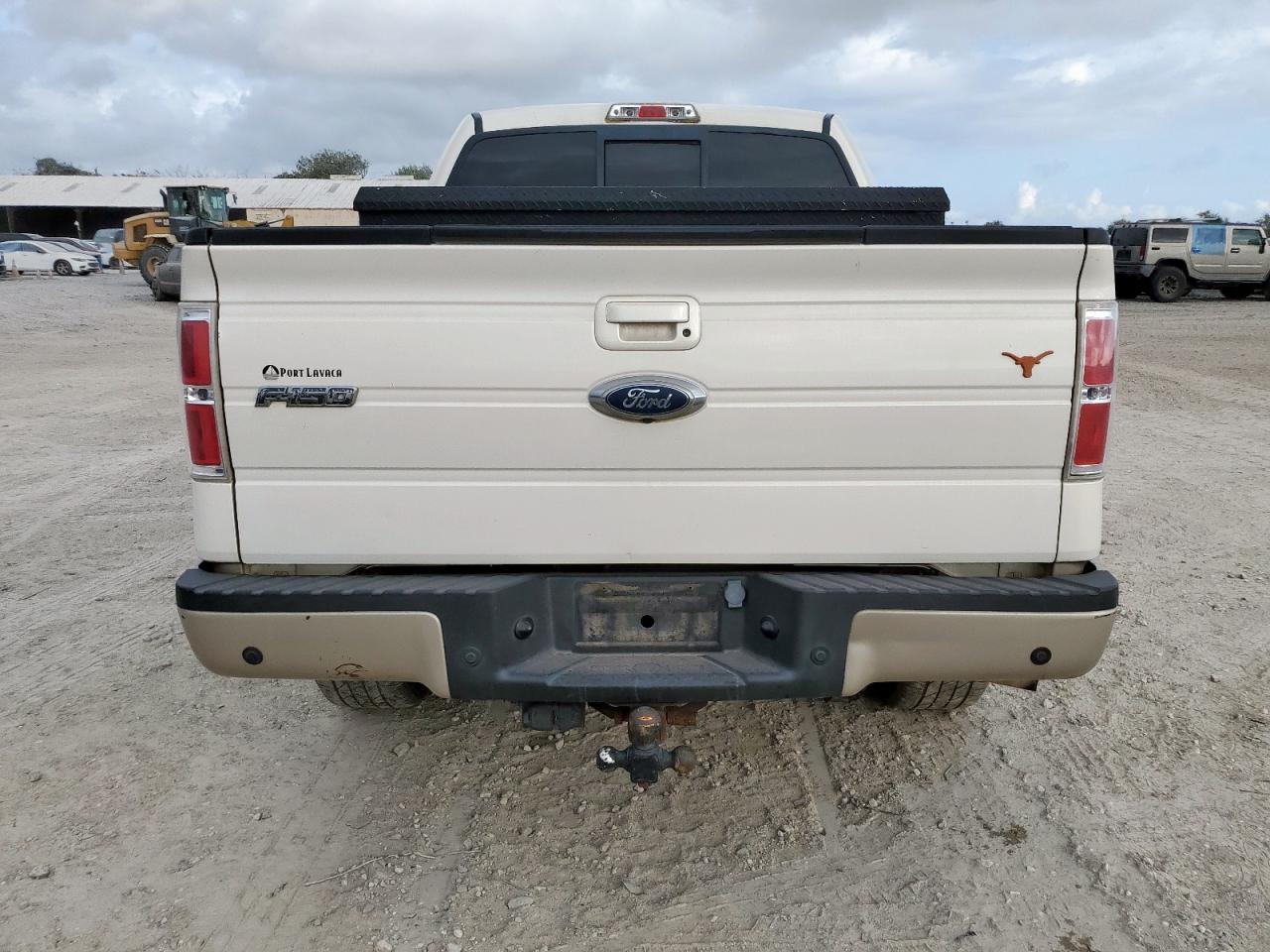 Ford F-150 Supercrew Image 6