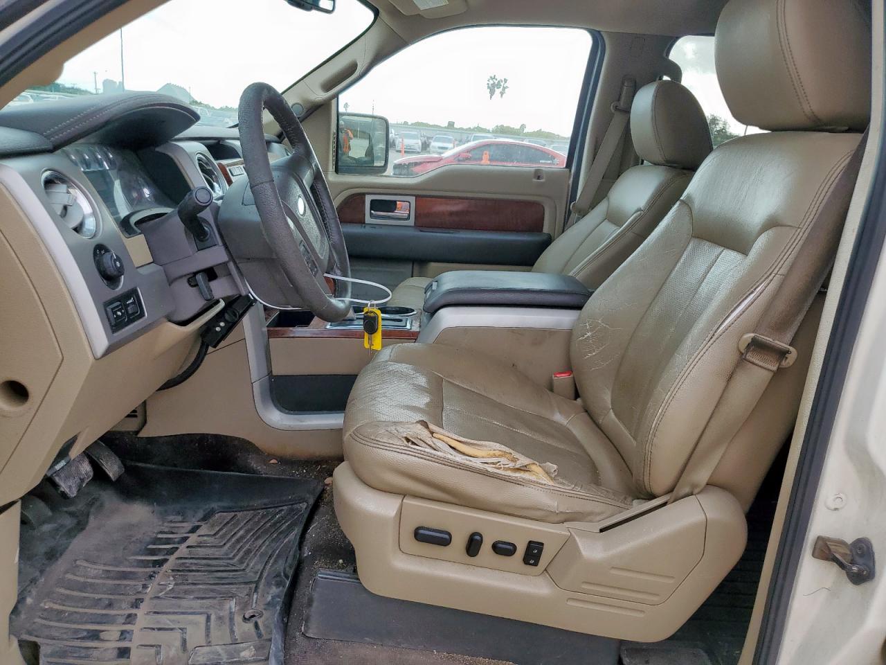 Ford F-150 Supercrew Image 12