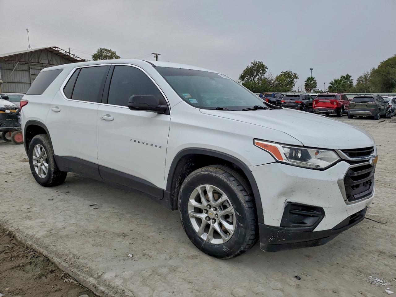 Chevrolet Traverse Ls Image 3