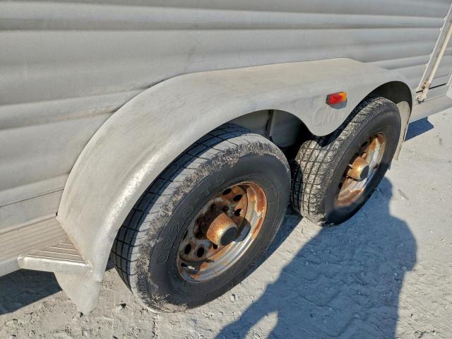 Cm Hors Trlr Image 2