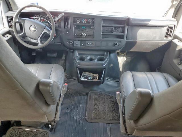 Chevrolet Express Image 6